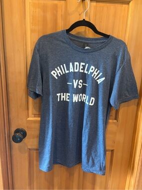 NWT Navy Heather 'Philadelphia VS The World' Short Sleeve Graphic Tee